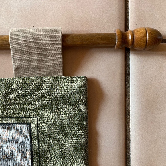 Thanksgiving OCTOBER WEEKEND Cornucopia Pumpkin TAPESTRY Wall Hanging w/WOOD ROD - Picture 4 of 15